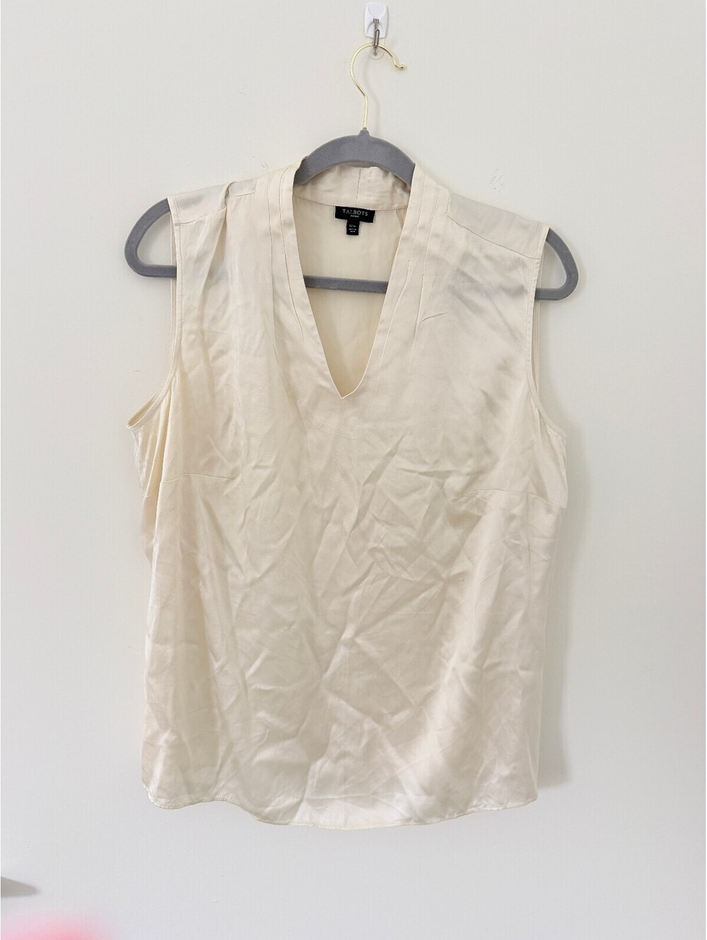 Talbots Woman 12W Ivory Sleeveless V Neck Blouse Plus Size Career Top